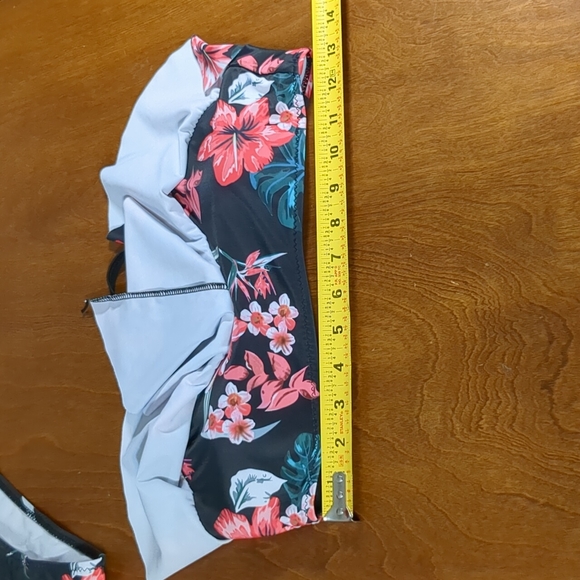 donated -🌺 Floral Print Bikini Set Black Medium - Picture 6 of 12
